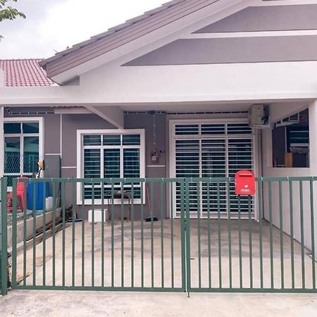 Si_Homestay4U Malacca Εξωτερικό φωτογραφία